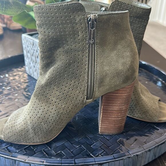 Jessica Simpson Olive Green Suede Booties - Picture 3 of 8